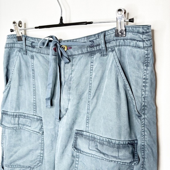 Sundance Women Size 10 Blue Chambray Cargo Shorts Cuffed Drawstring Waist - Picture 4 of 10